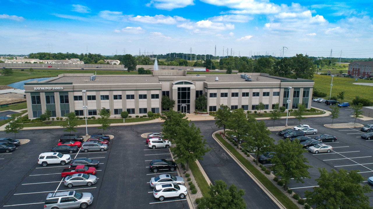 Sturges Property Group - Drone of 9910 Dupont Circle Dr, Fort Wayne, IN