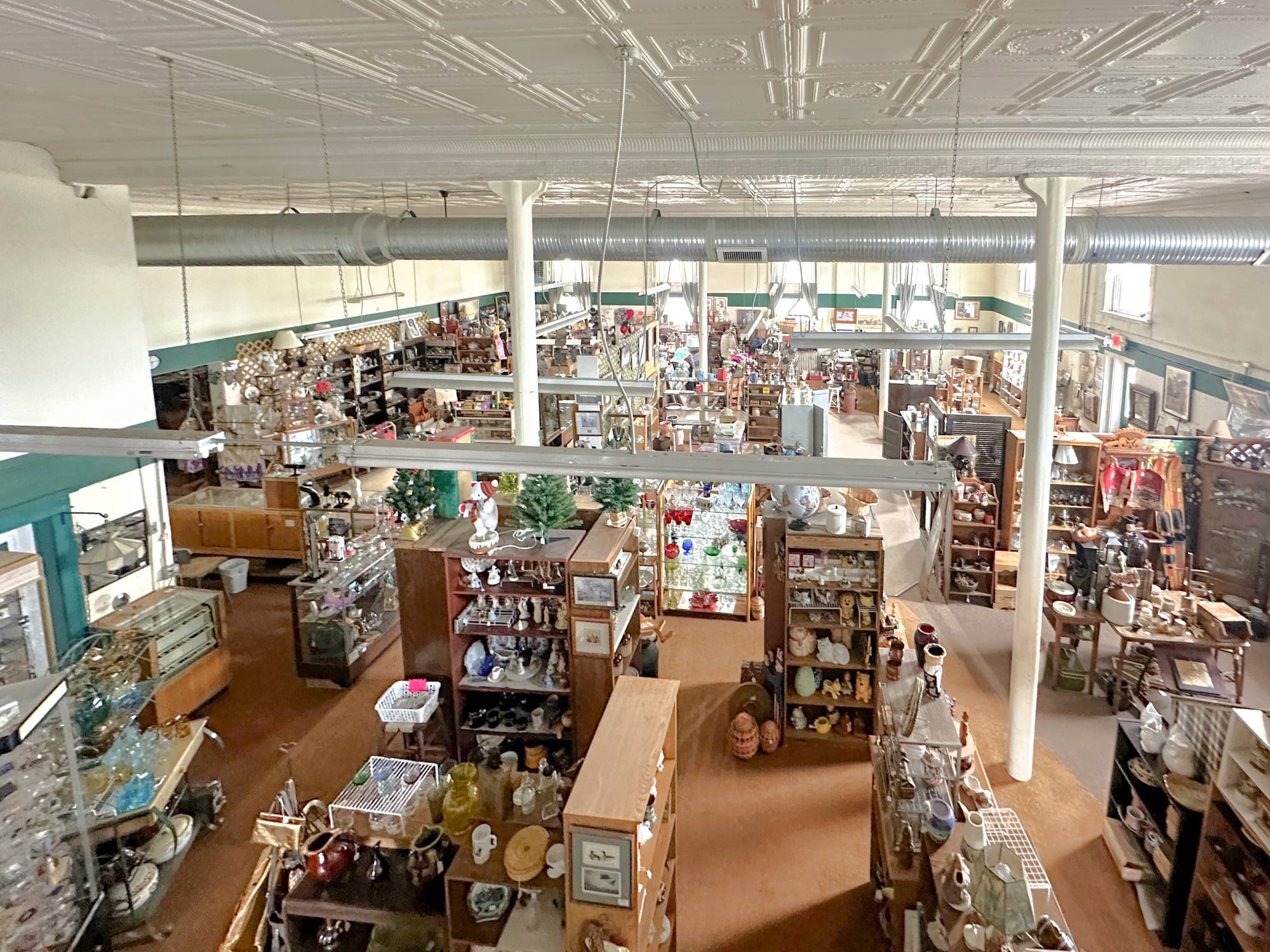Sturges Property Group - 200 E Maumee St, Angola, IN. Retail building for sale.