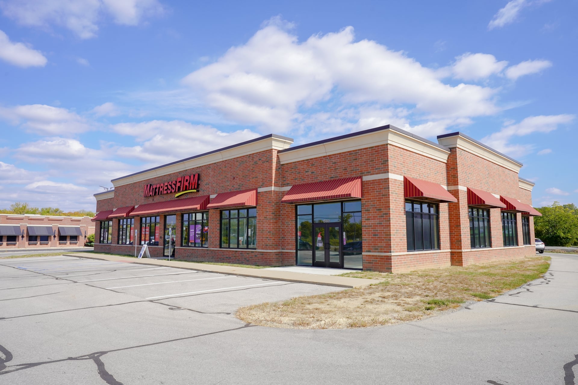 Sturges Property Group - 4810 N Clinton St, Fort Wayne, IN 46825. Retail space for lease.