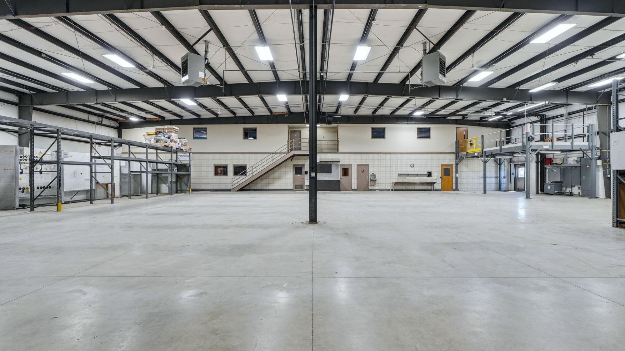 Sturges Property Group-Industrial For Lease-3421 Centennial Dr, Fort Wayne, IN 46808