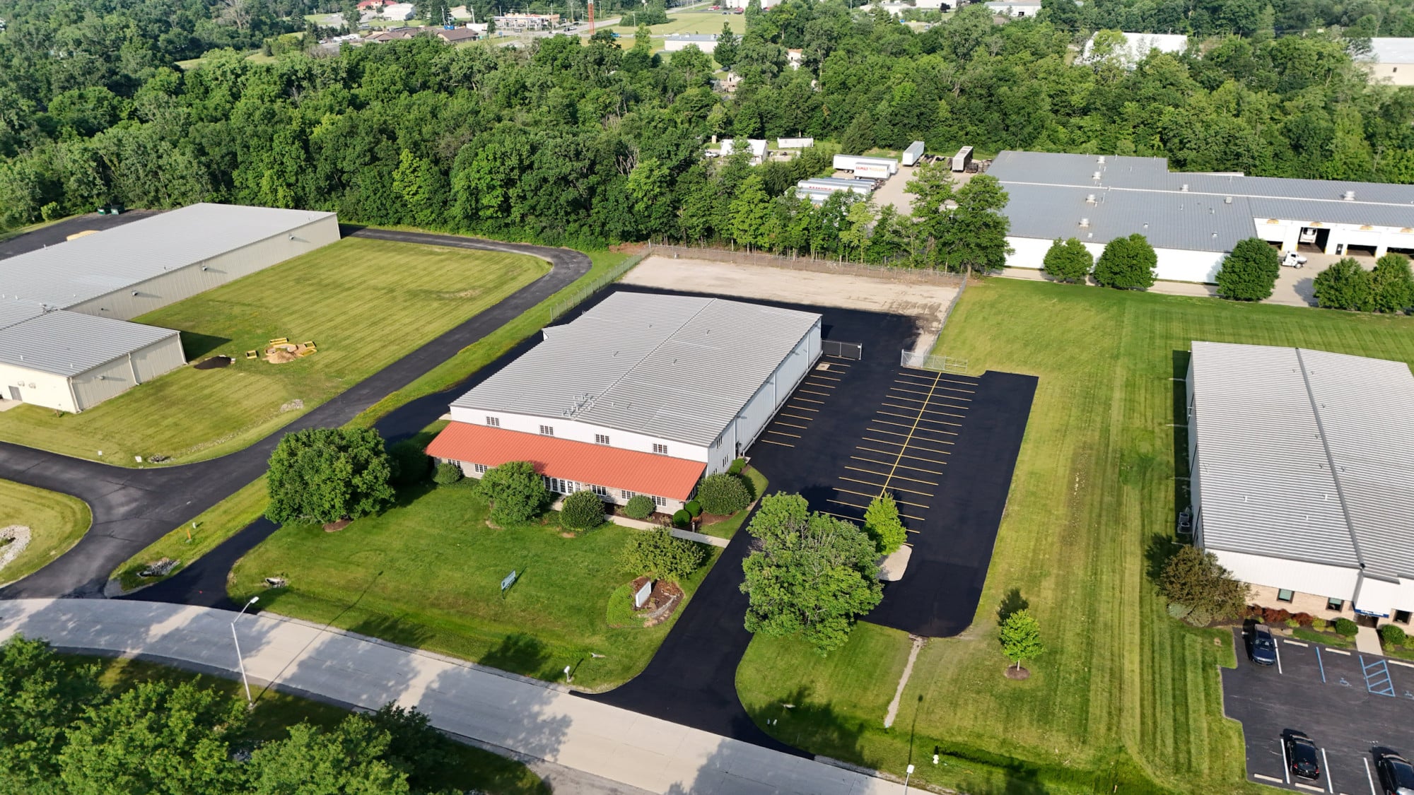 Sturges Property Group-Industrial For Lease-3421 Centennial Dr, Fort Wayne, IN 46808