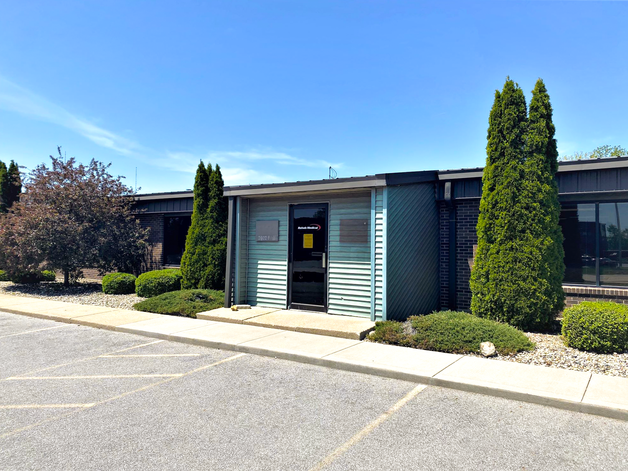 Sturges Property Group - Congressional Parkway Flex For Lease Industrial Space