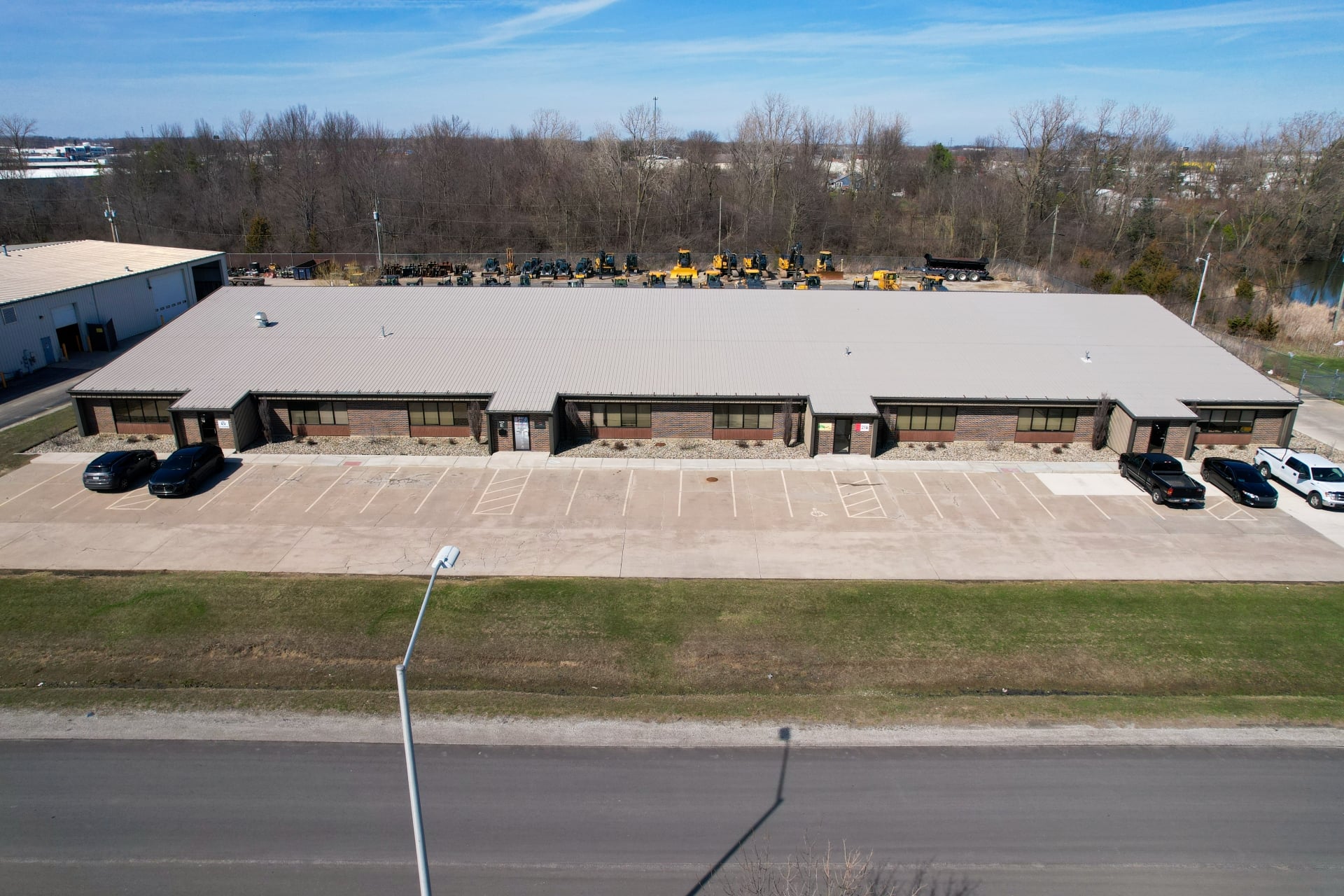 Sturges Property Group-Industrial For Lease-3020 Congressional Parkway, Fort Wayne, IN 46808