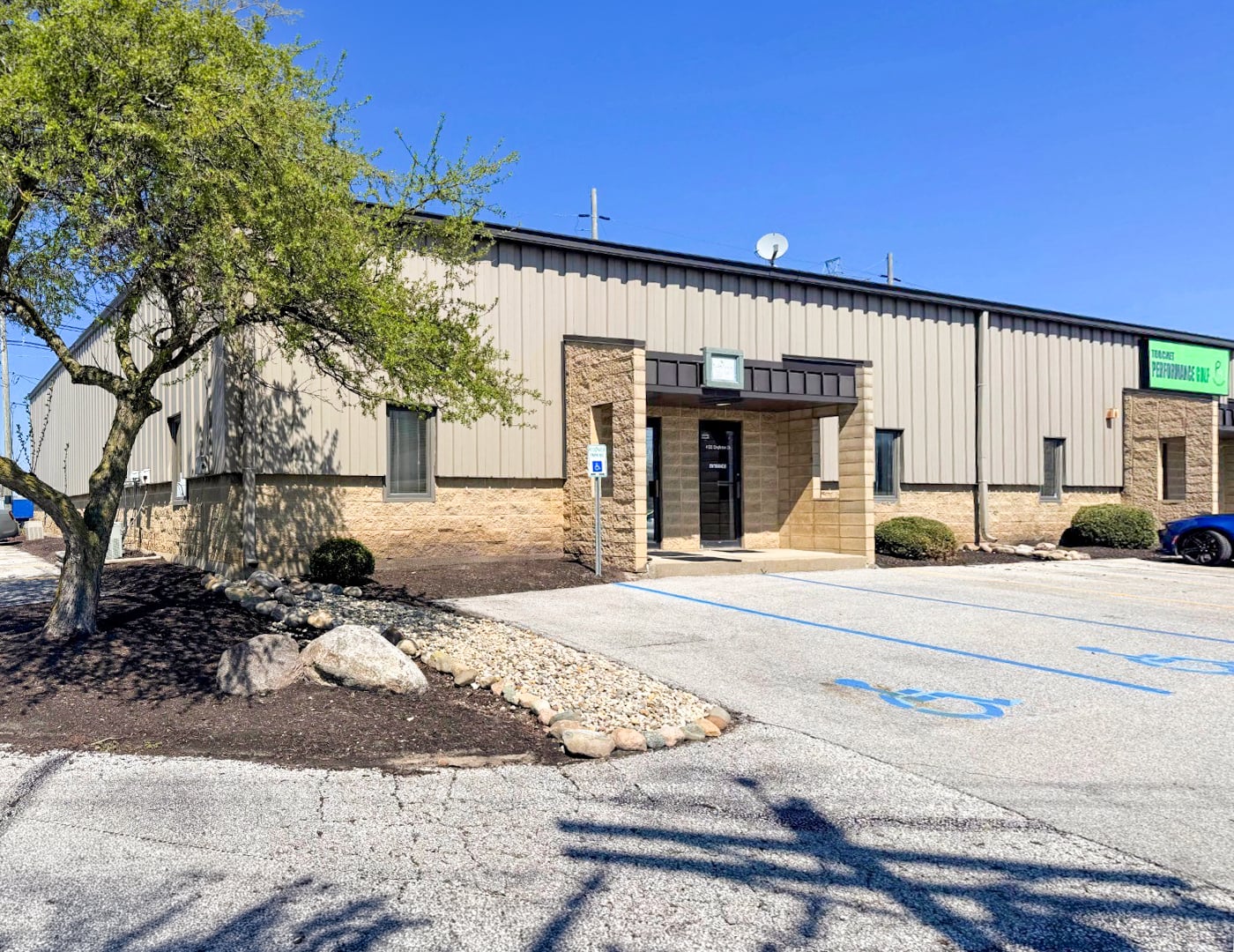 Sturges Property Group-4132-4134 Engleton Dr-Fort Wayne, IN-Industrial Space For Lease