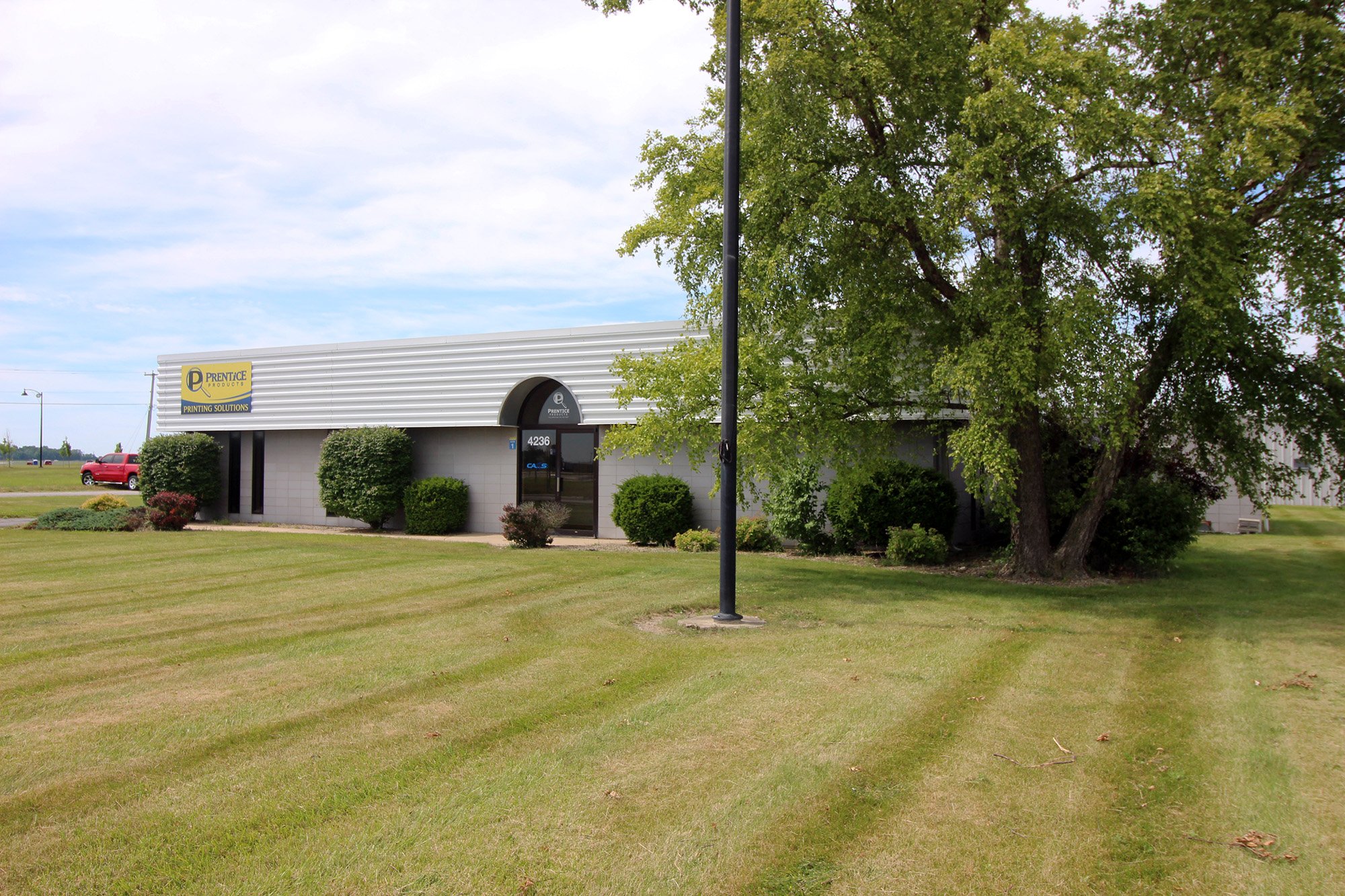 Sturges Property Group - Industrial Flex For Lease south Fort Wayne Indiana