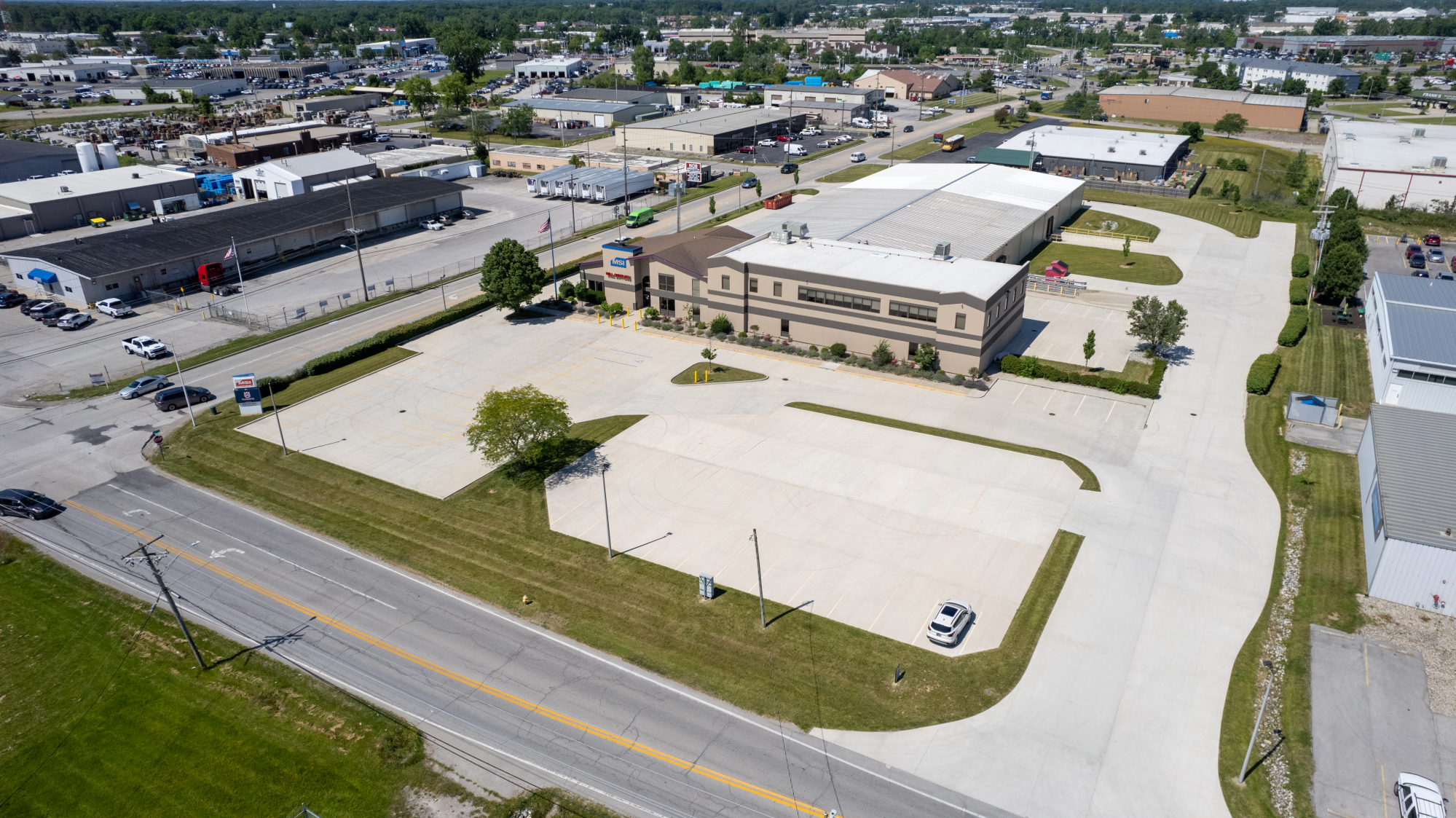 Sturges Property Group - Large industrial space for lease 5105 Industrial Road, Fort Wayne Indiana