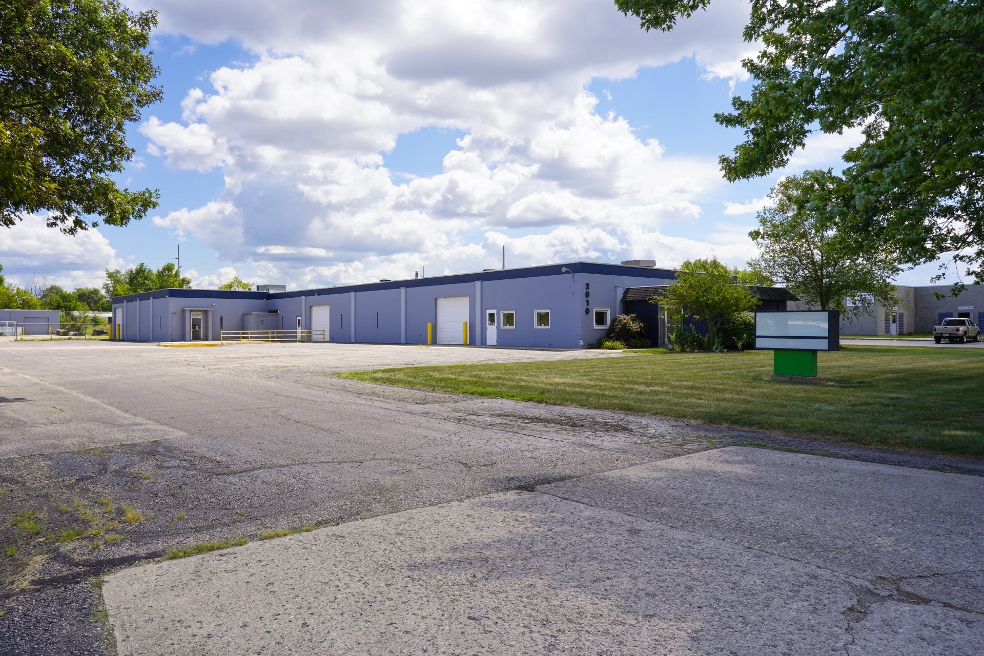 Sturges Property Group - 2010 Lakeview Drive, Fort Wayne Industrial space for lease