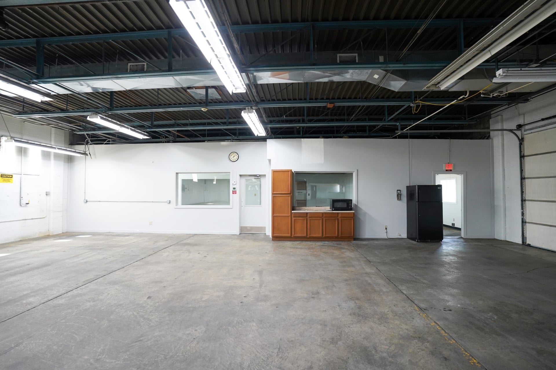 Sturges Property Group - 2010 Lakeview Drive, Fort Wayne Industrial space for lease