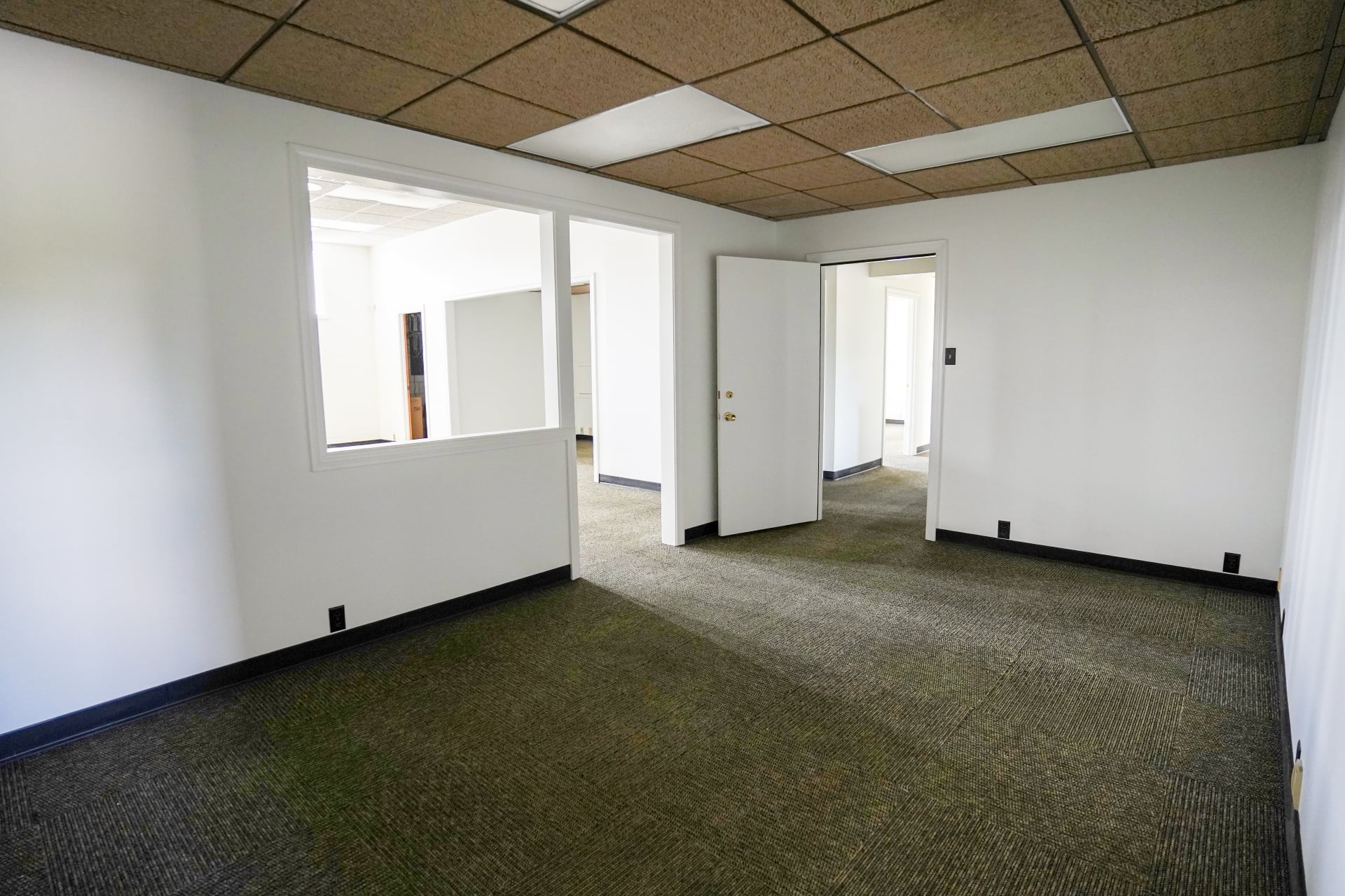 Sturges Property Group - 2010 Lakeview Drive, Fort Wayne Industrial space for lease
