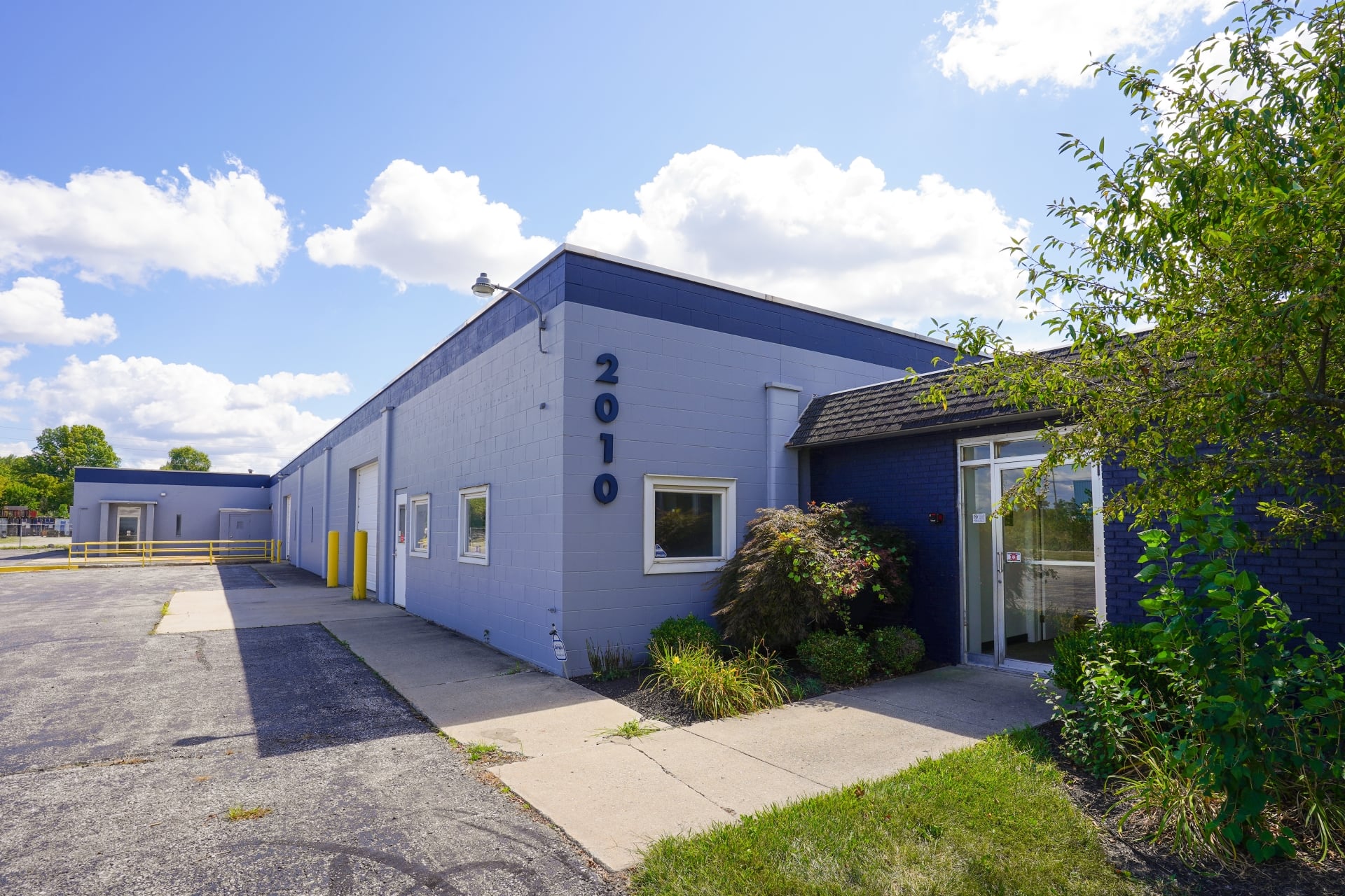 Sturges Property Group - 2010 Lakeview Drive, Fort Wayne Industrial space for lease