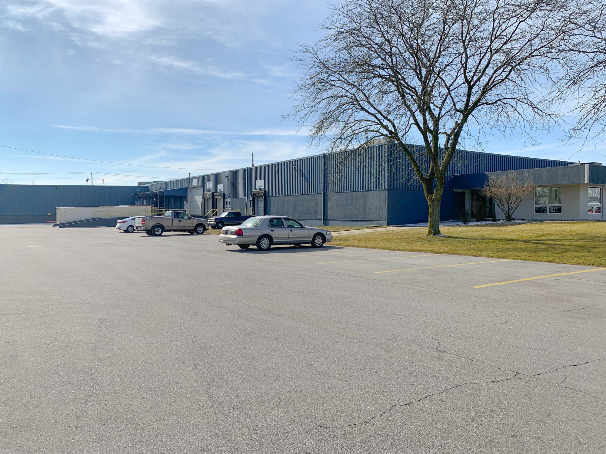 Sturges Property Group - Industrial Warehouse For Sublease In Fort Wayne Near I-69