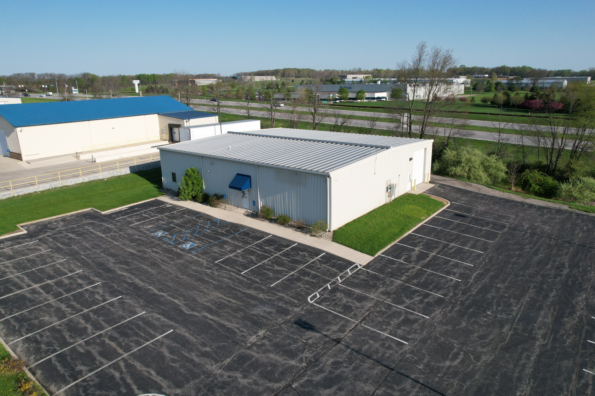 Sturges Property Group - 980 Executive Dr, Warsaw, IN 46580 Industrial Warehouse for lease