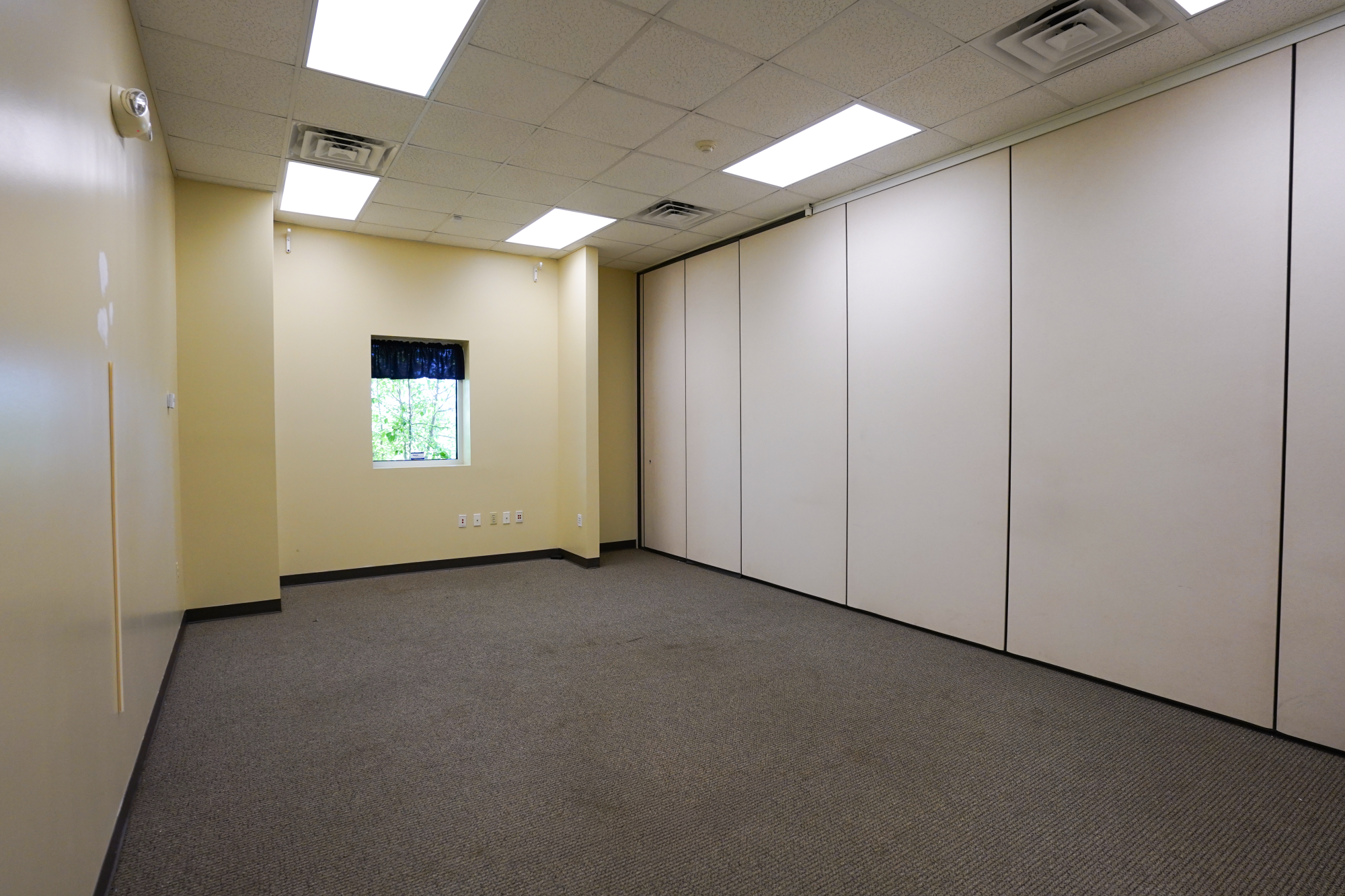 Sturges Property Group - 980 Executive Dr, Warsaw, IN 46580 Industrial Warehouse for lease