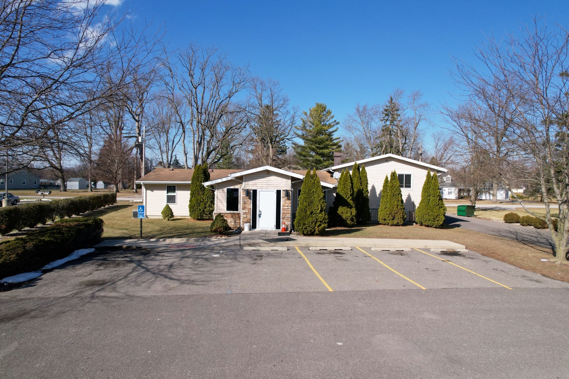 Sturges Property Group - 5107 N Bend Dr, Fort Wayne, IN 46804. Medical office for lease.