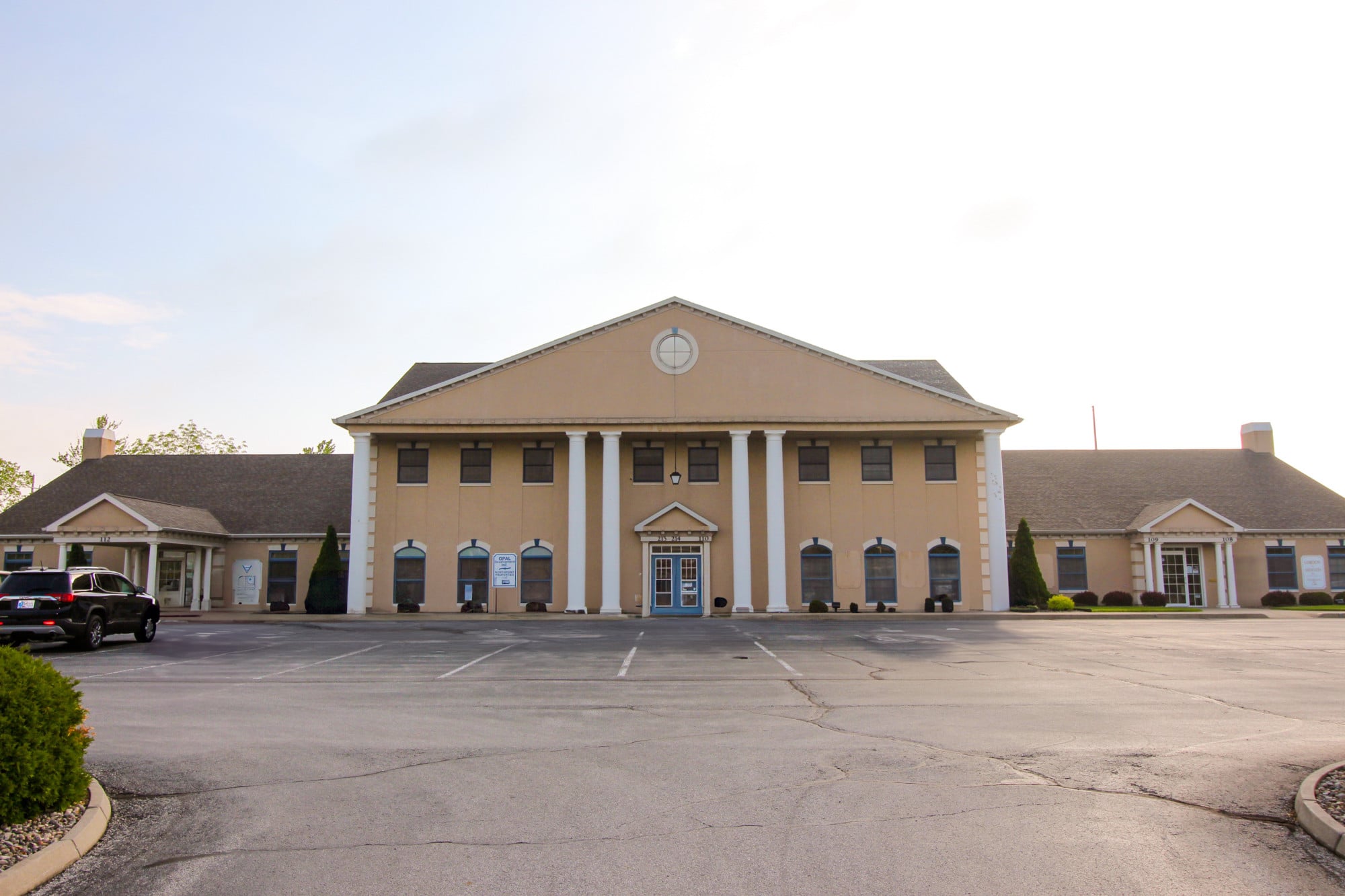 Sturges-The Berkshire Office For Lease-2855 Northpark Ave-Huntington, IN