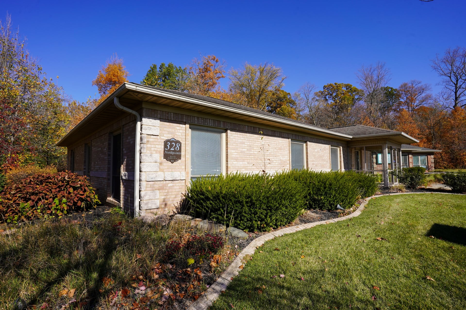Sturges Property Group - 328 Northpoint Ave, Huntington, IN. Office for lease.
