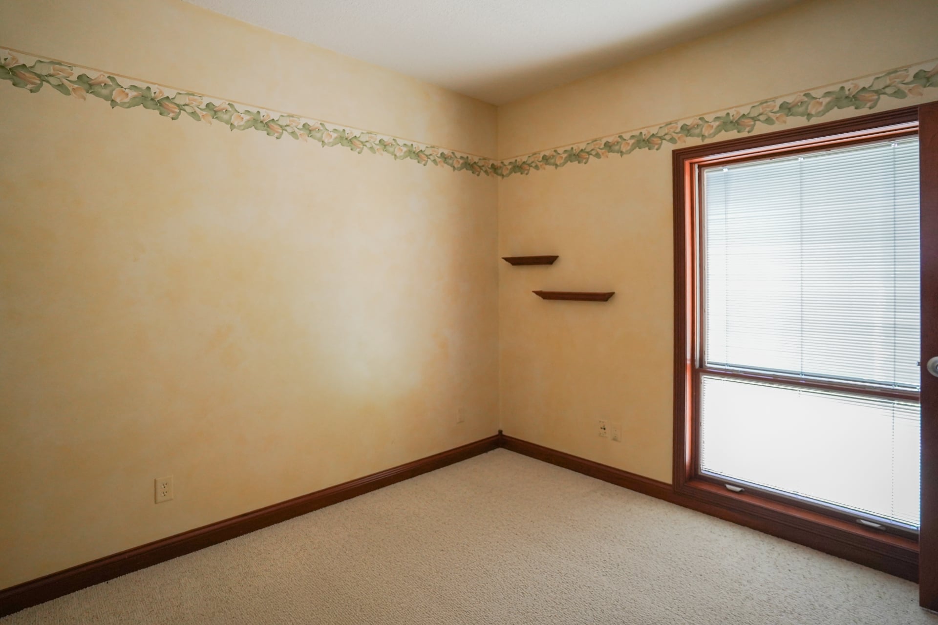 Sturges Property Group - 328 Northpoint Ave, Huntington, IN. Office for lease.