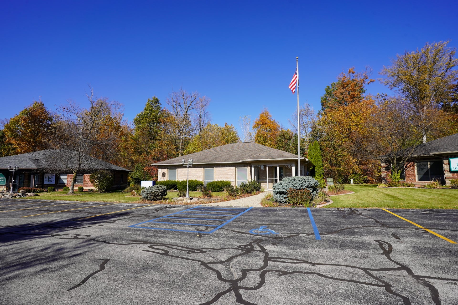 Sturges Property Group - 328 Northpoint Ave, Huntington, IN. Office for lease.