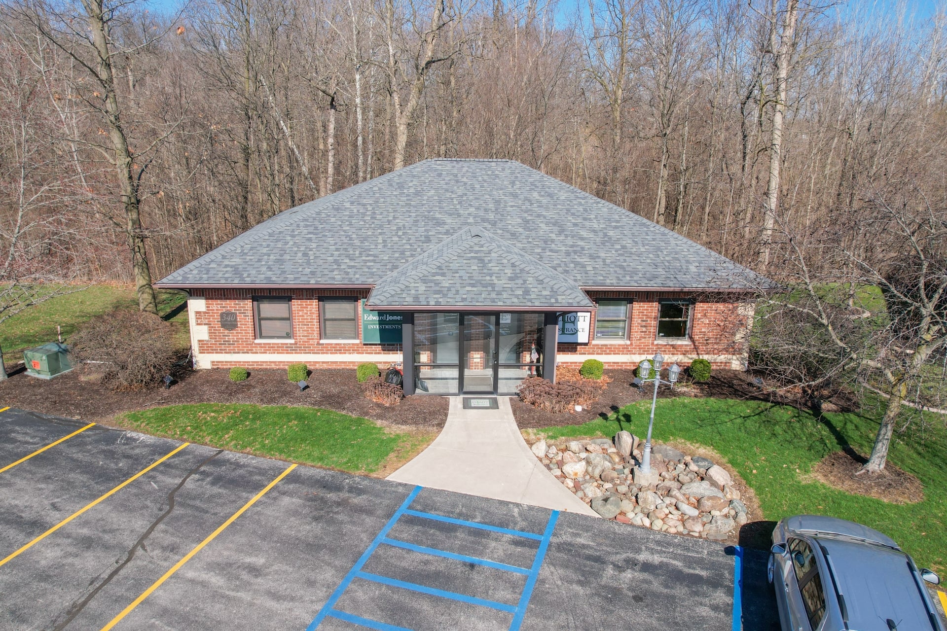 Sturges Property Group - 340 Northpoint Ave, Huntington, IN. Office for sale.